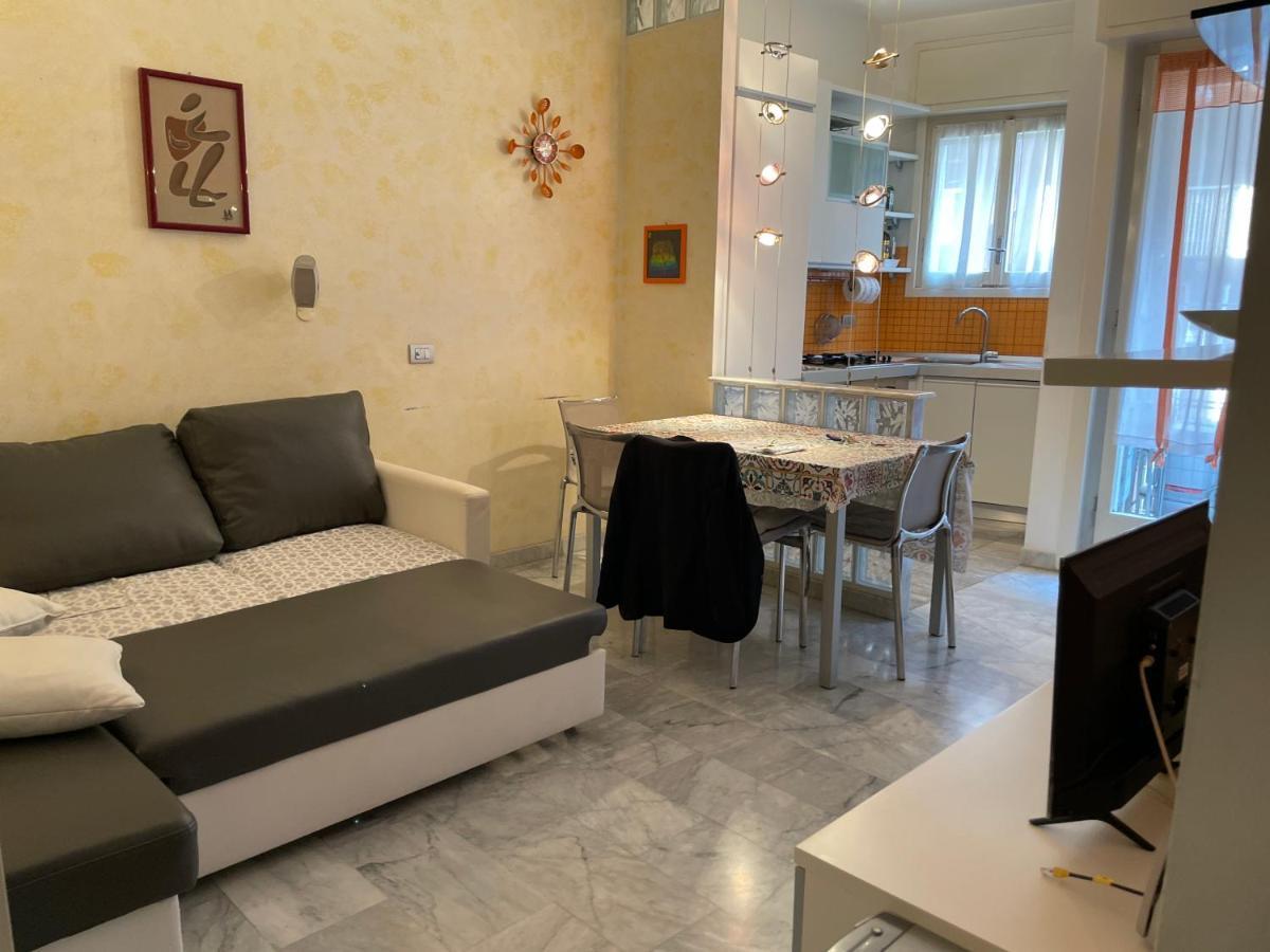Impeccable Bnb In Milan Next To M1 Metro 10 Mins Away From Duomo Wi-Fi Feel Like Home Eksteriør billede
