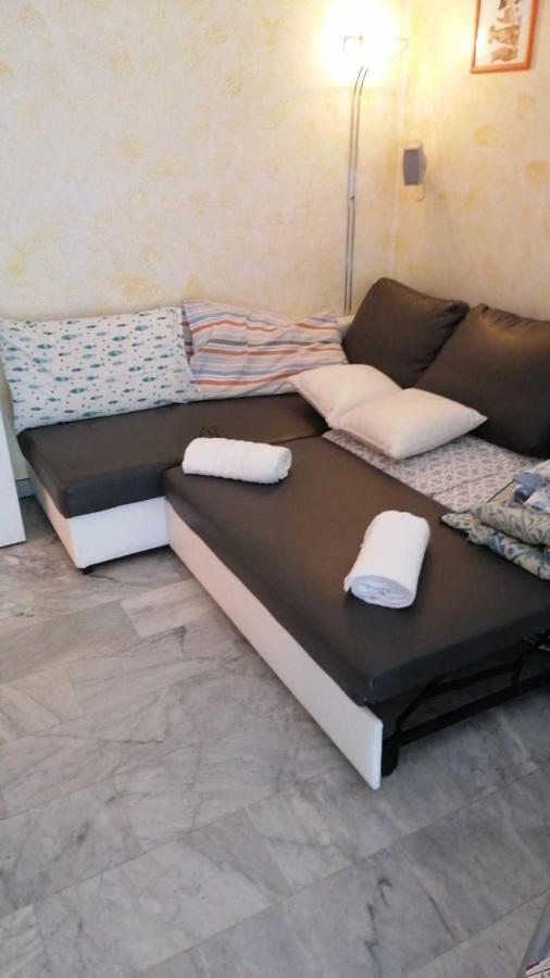 Impeccable Bnb In Milan Next To M1 Metro 10 Mins Away From Duomo Wi-Fi Feel Like Home Eksteriør billede