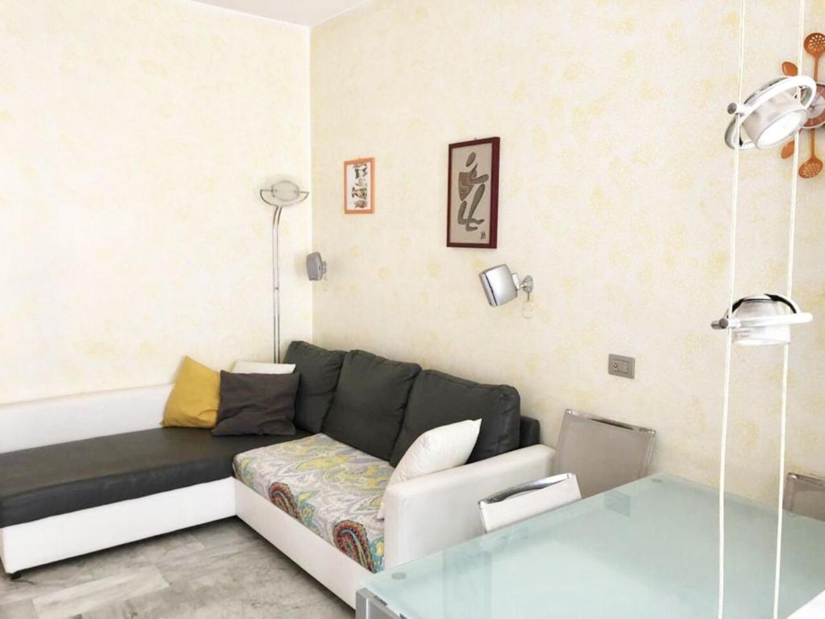 Impeccable Bnb In Milan Next To M1 Metro 10 Mins Away From Duomo Wi-Fi Feel Like Home Eksteriør billede